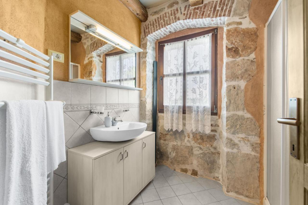 Villa Antonci-18, Pool, 3 Houses, Jacuzzi, Private Territory Antonci  Exterior foto